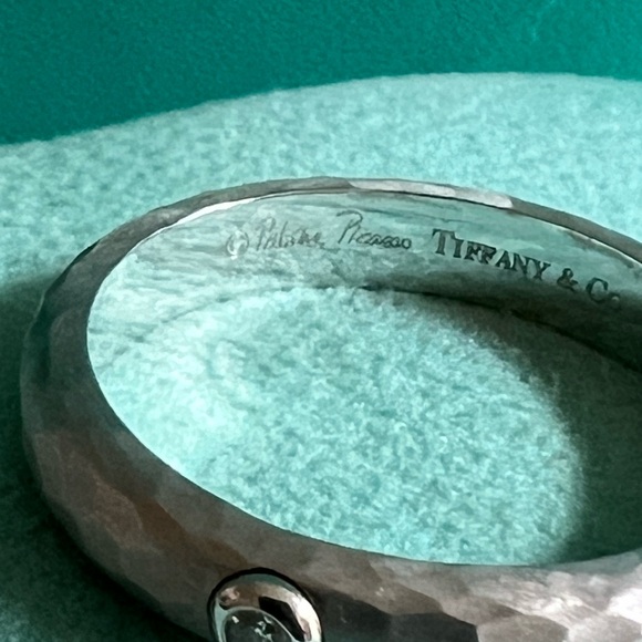 🌸🌸 Authentic Tiffany & Co. Picasso Hammered Ring with Diamond - Picture 6 of 9